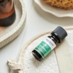 Óleo Essencial de Tea Tree colhido Éticamente 9ml Tisserand (Melaleuca) - Imagem 5